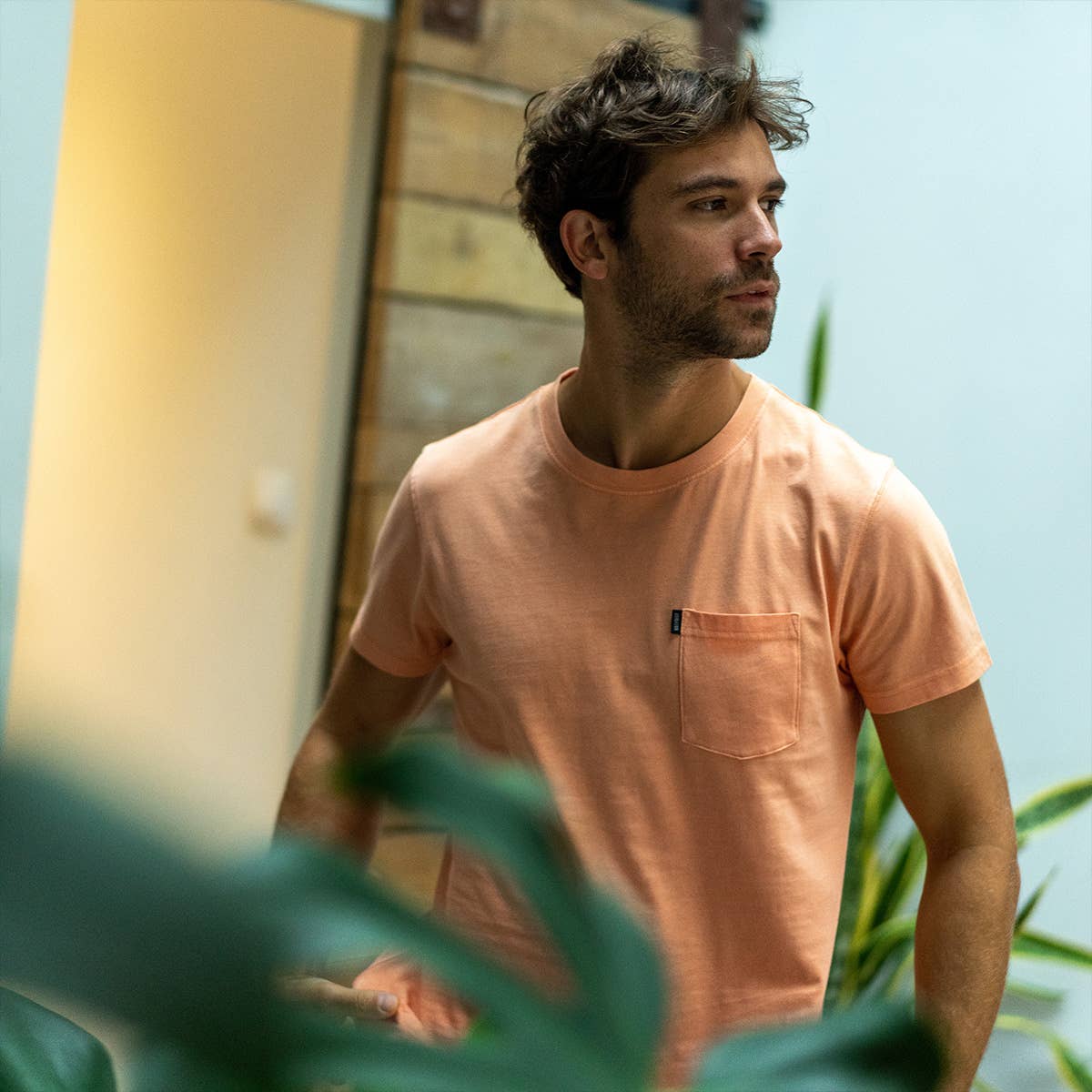 T-shirt in cotone organico tinta capo arancione