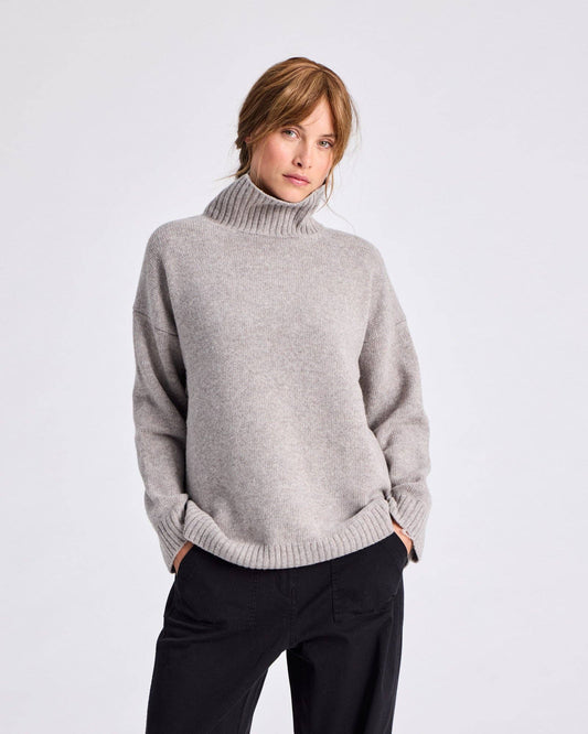 Maglione Mandie in lana d’agnello a collo alto grigio pietra