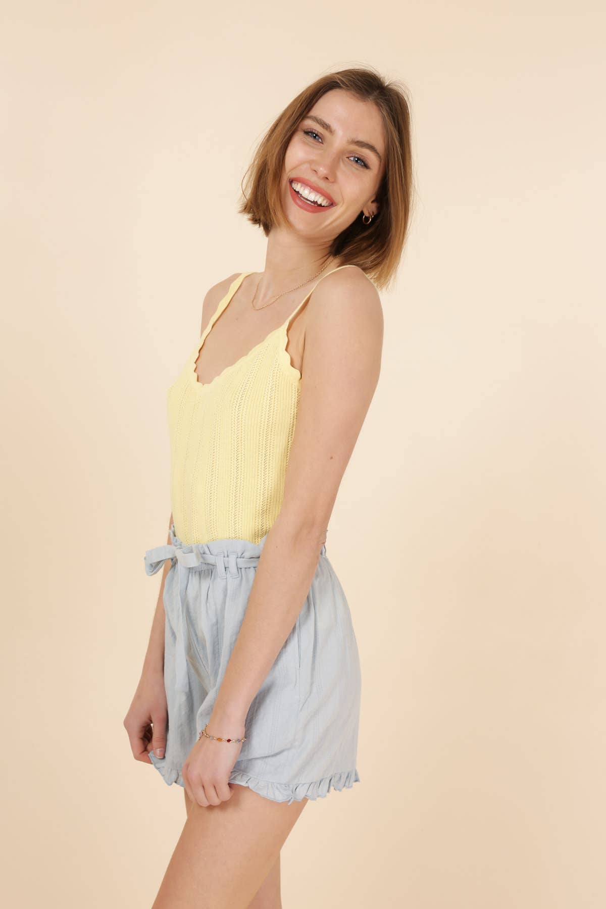 Top Maisy in cotone con spalline sottili e scollo a V