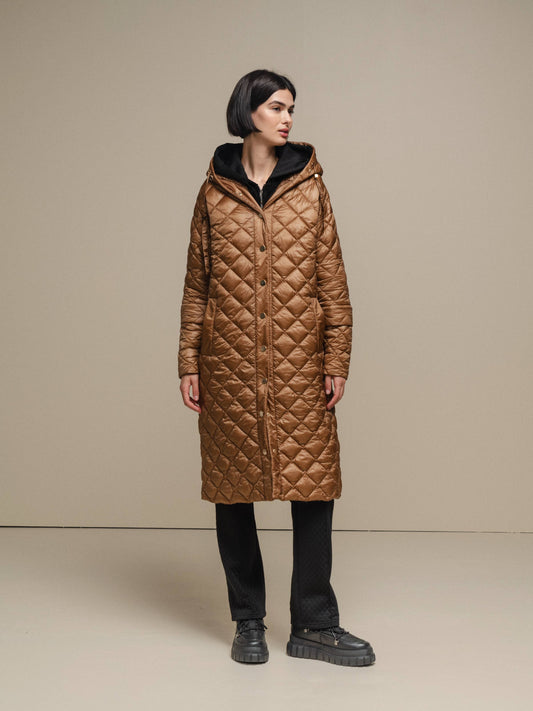 Cappotto trapuntato lungo con cappuccio