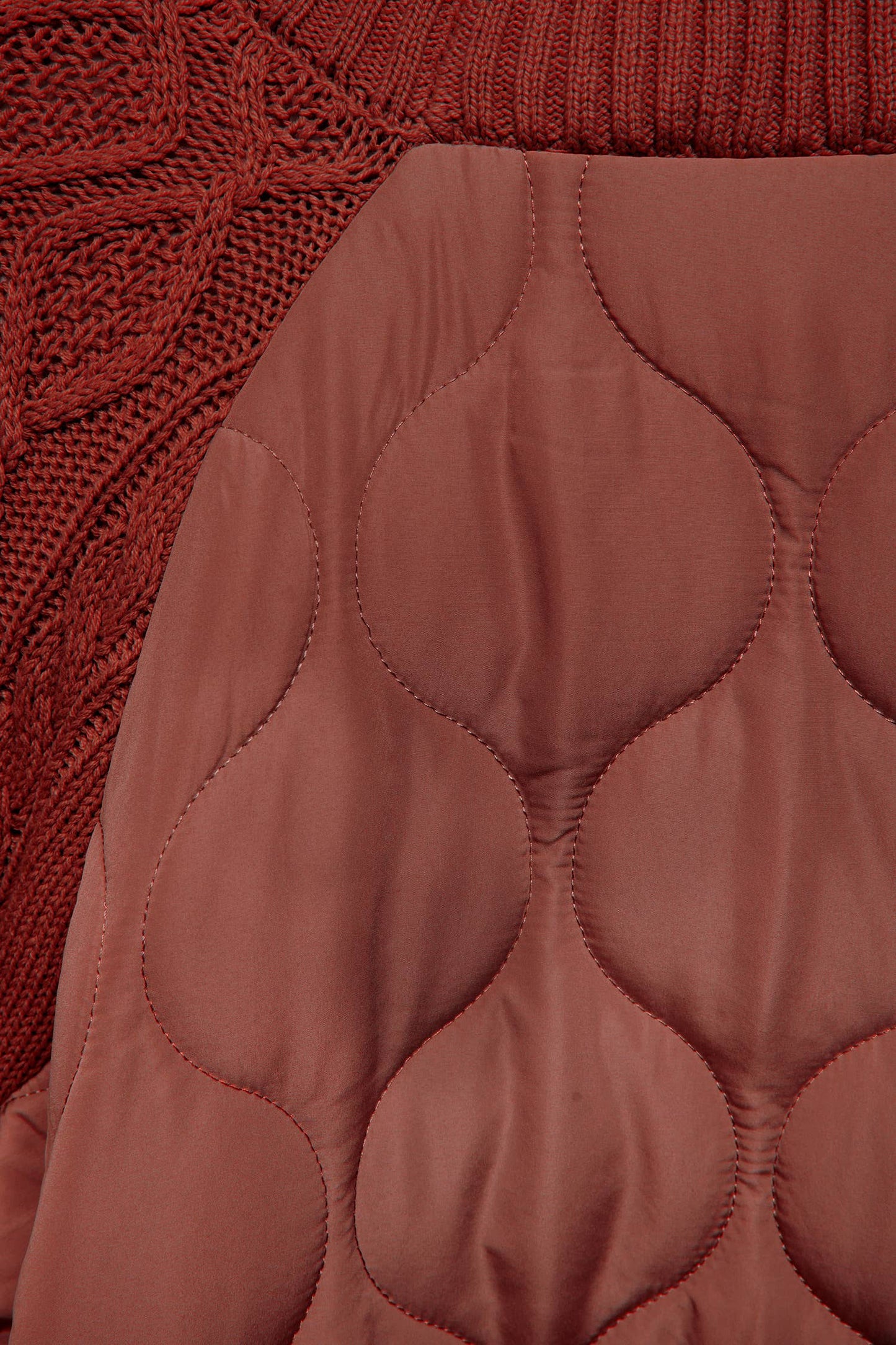 Maglione in Maglia Strutturata con Retro Imbottito