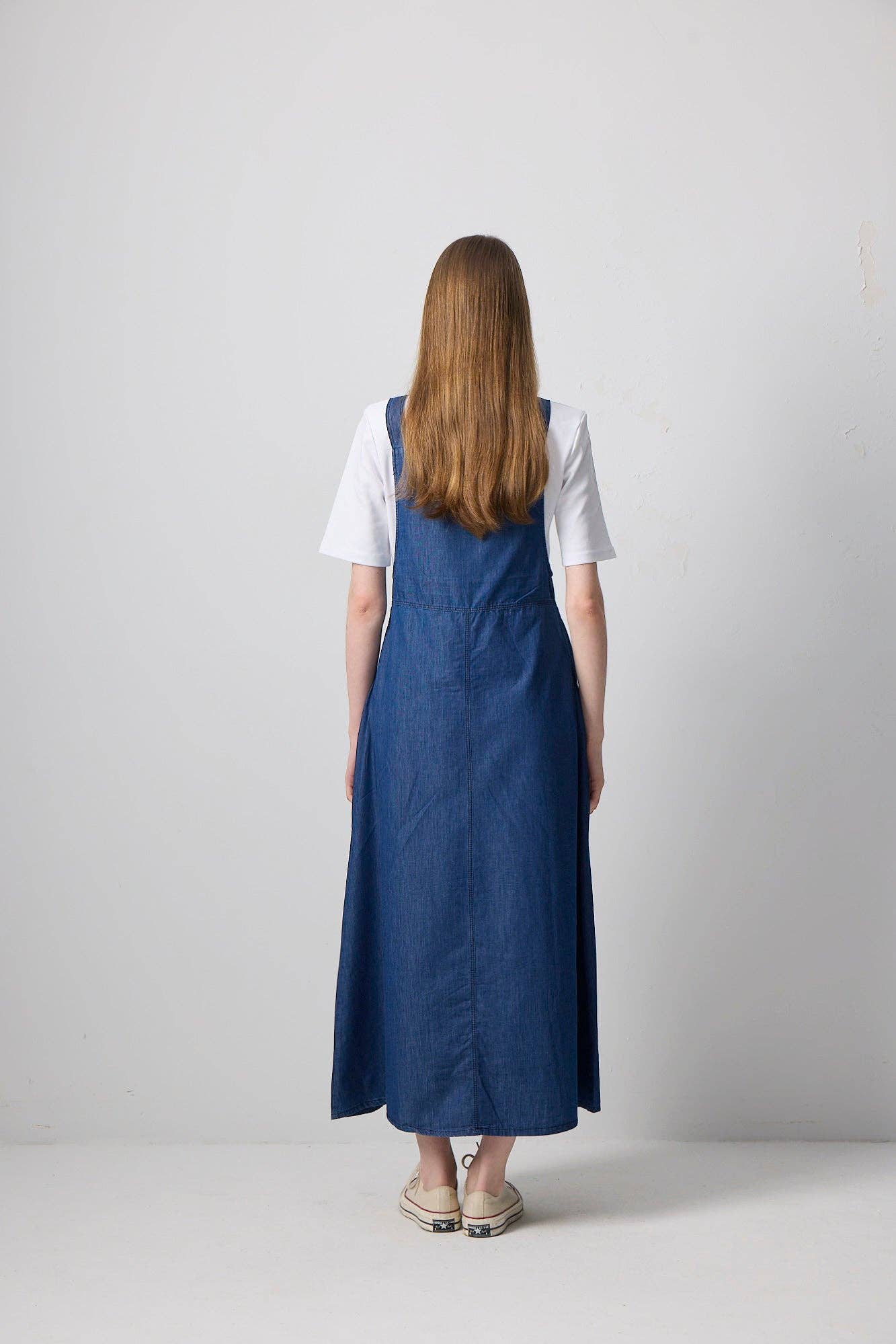 Abito maxi salopette plissé effetto denim