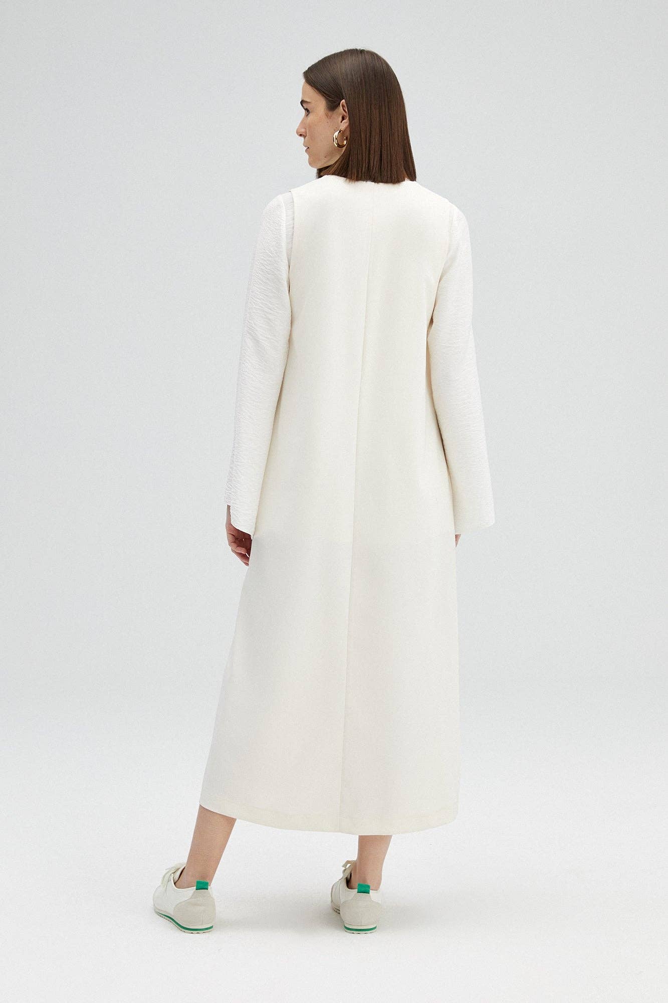 Abito midi minimal in crepe con scollo a V