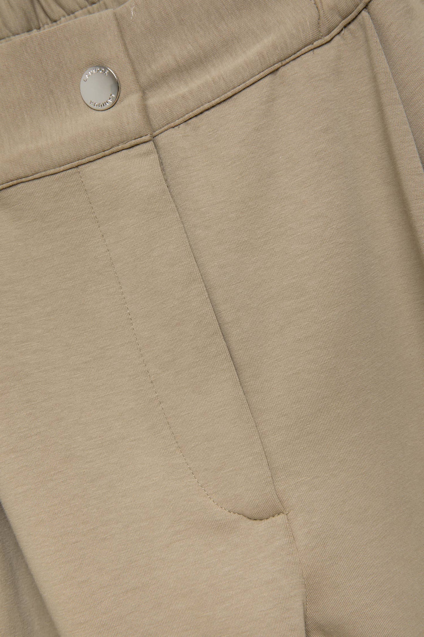 Pantaloni a pieghe con vita elasticizzata