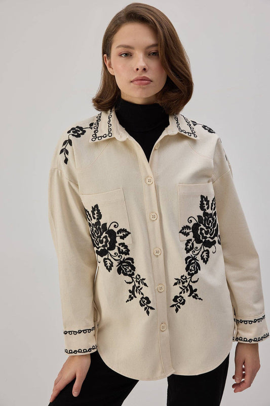 Camicia in gabardine ricamata
