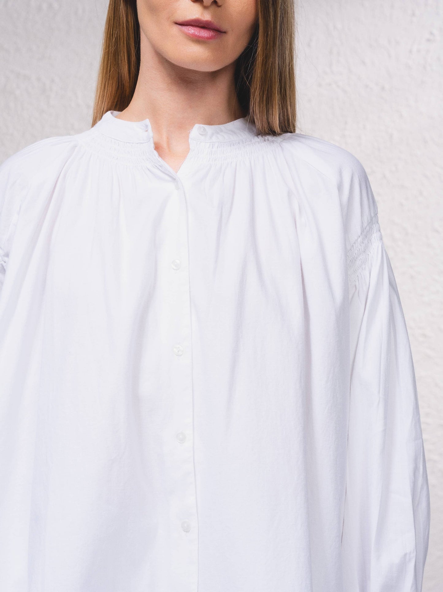Blusa con maniche a palloncino