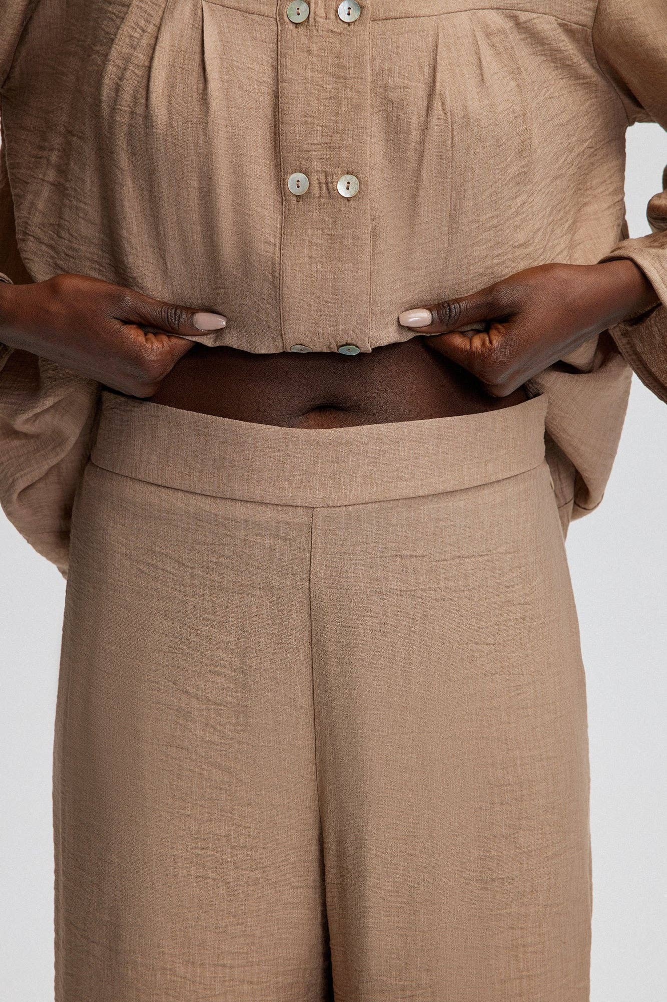 Set tunica e pantaloni a trama naturale