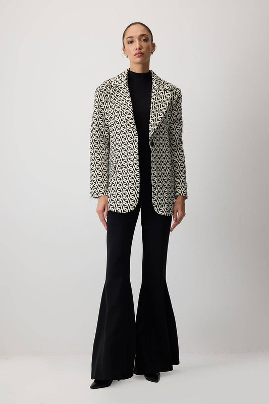 Blazer oversize ecru con motivo Lock