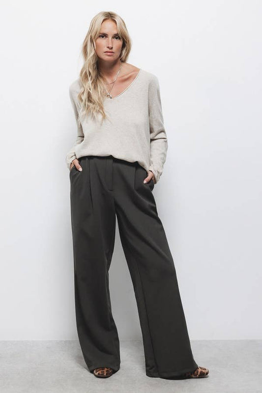 Pantaloni a palazzo con piega frontale