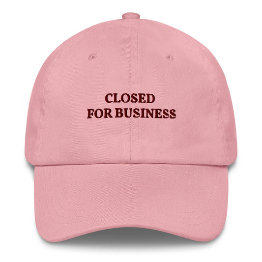 Cappellino da baseball ricamato "Closed for Business"