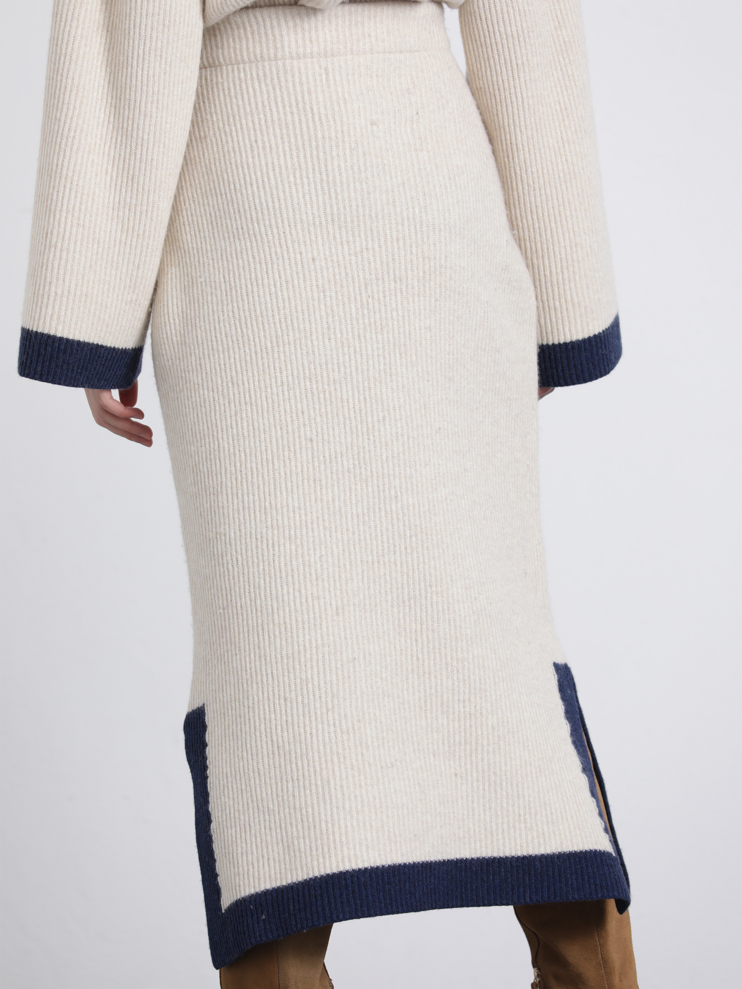 Set gonna e maglia in maglia bicolore