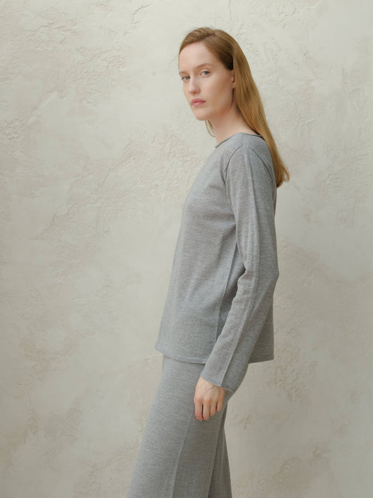 Maglione in lana merino extrafine con scollo a barchetta a maglia 3D