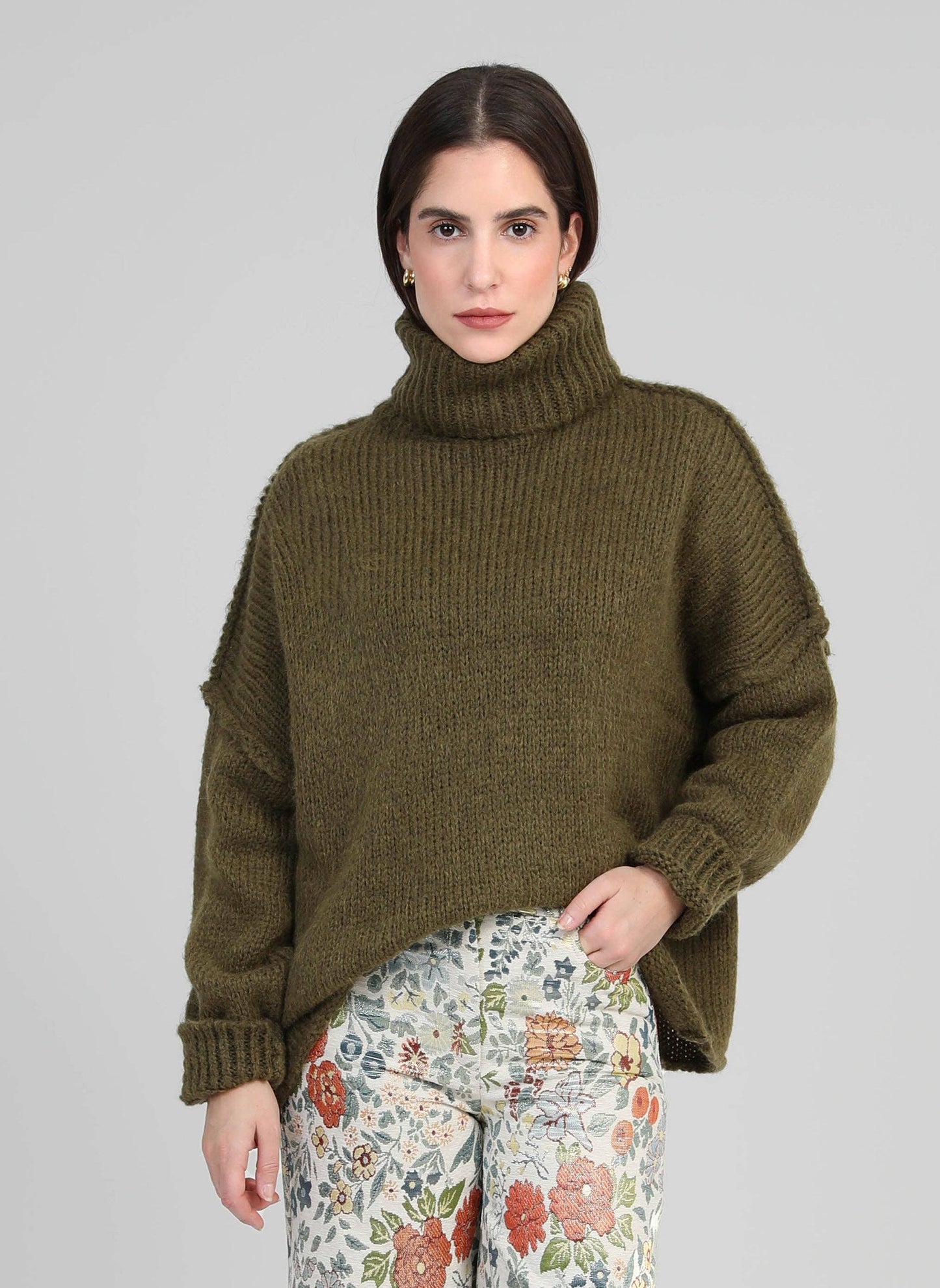 Maglione dolcevita oversize verde militare