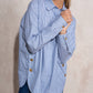 Blusa camicia oversize in cotone con bottoni dorati