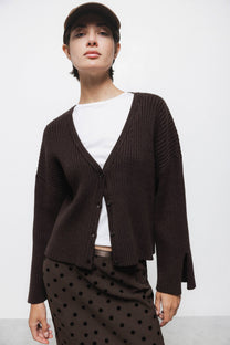 Cardigan a coste in maglia con bottoni