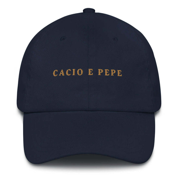 Cappellino Dad Hat ricamato “Cacio e Pepe” in cotone