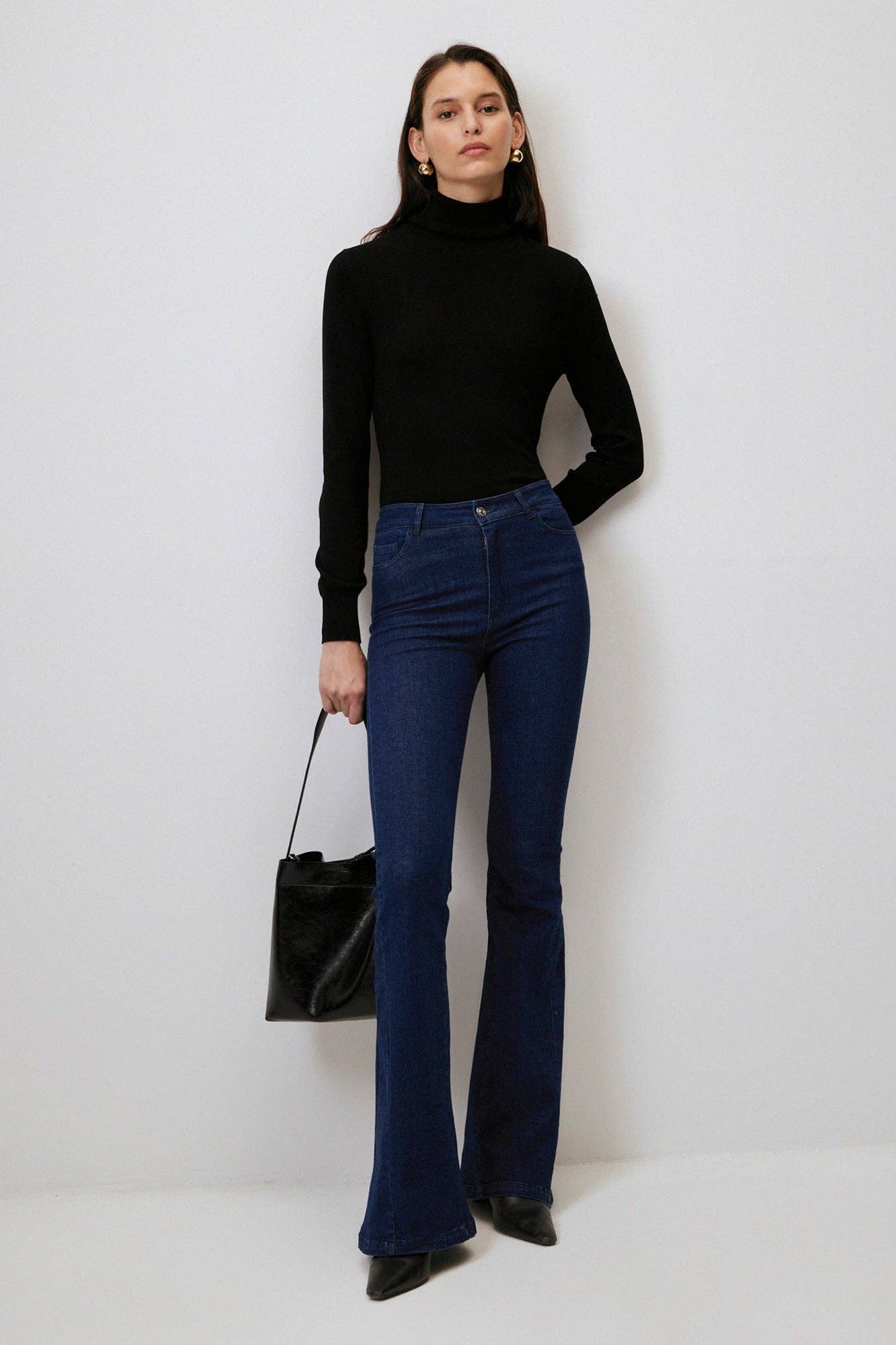 Jeans a zampa vita alta in denim stretch