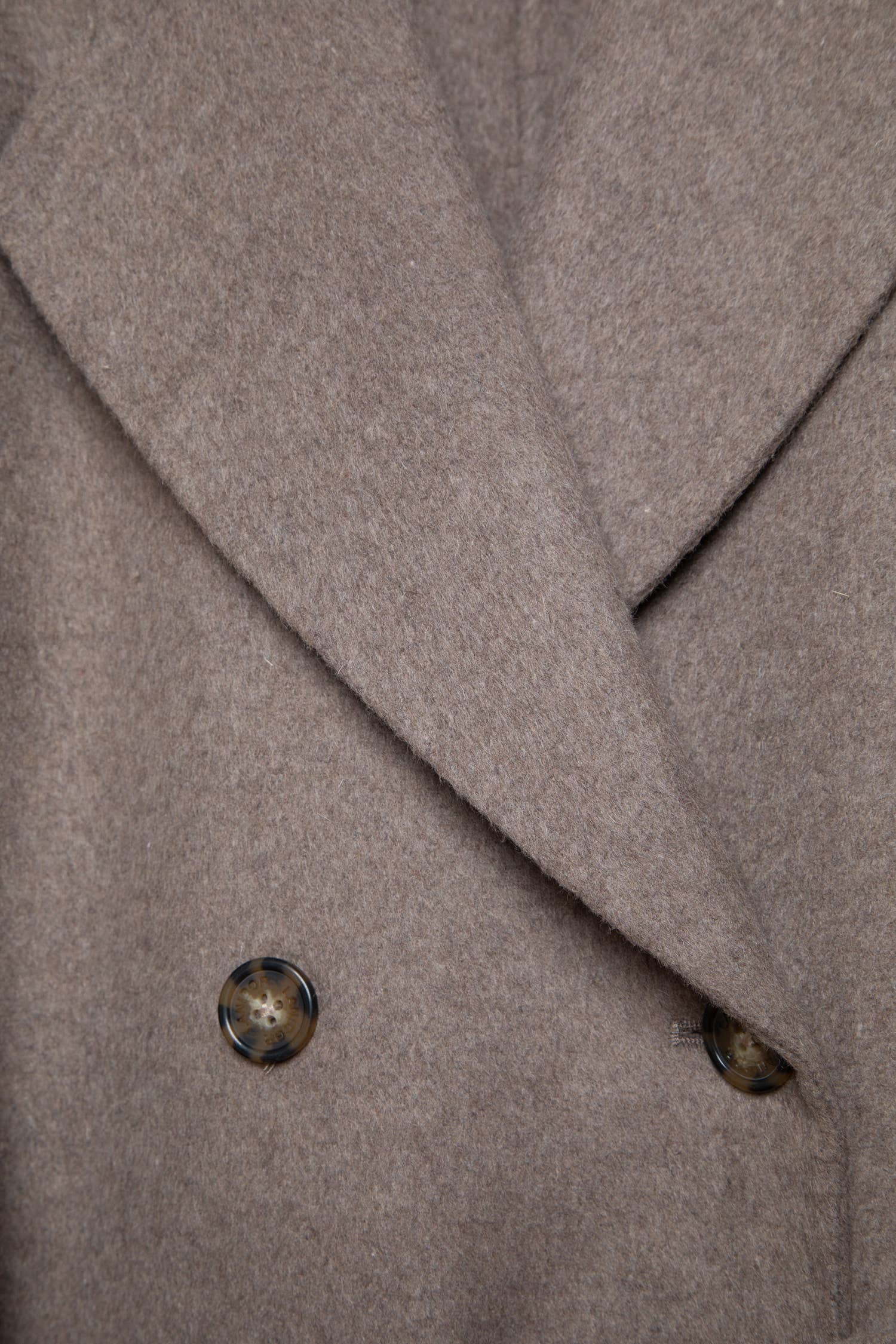 Cappotto doppiopetto con cintura