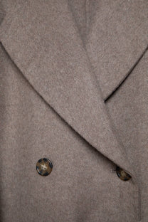 Cappotto doppiopetto con cintura