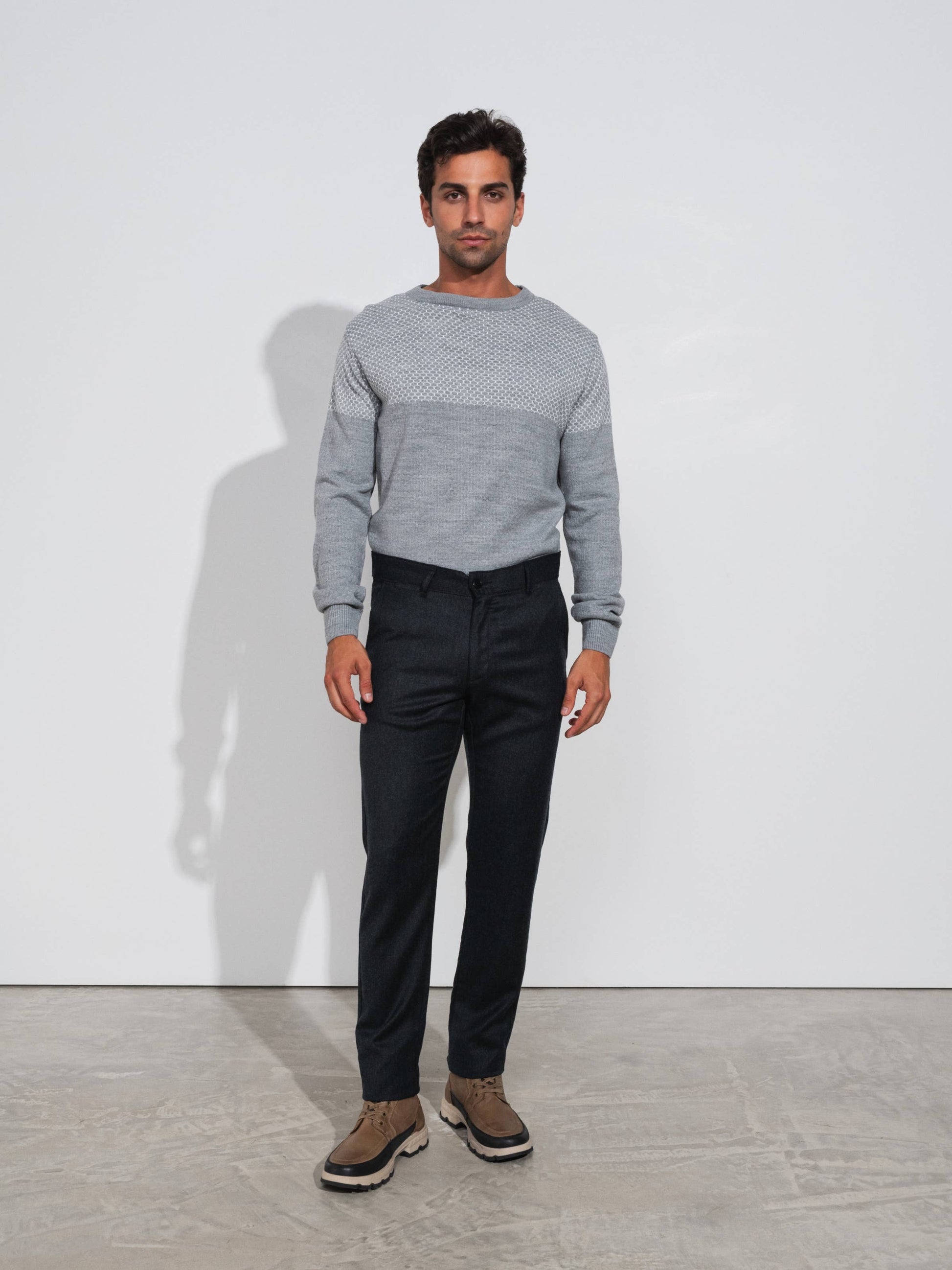 Pantaloni eleganti uomo con tasche e passanti cintura