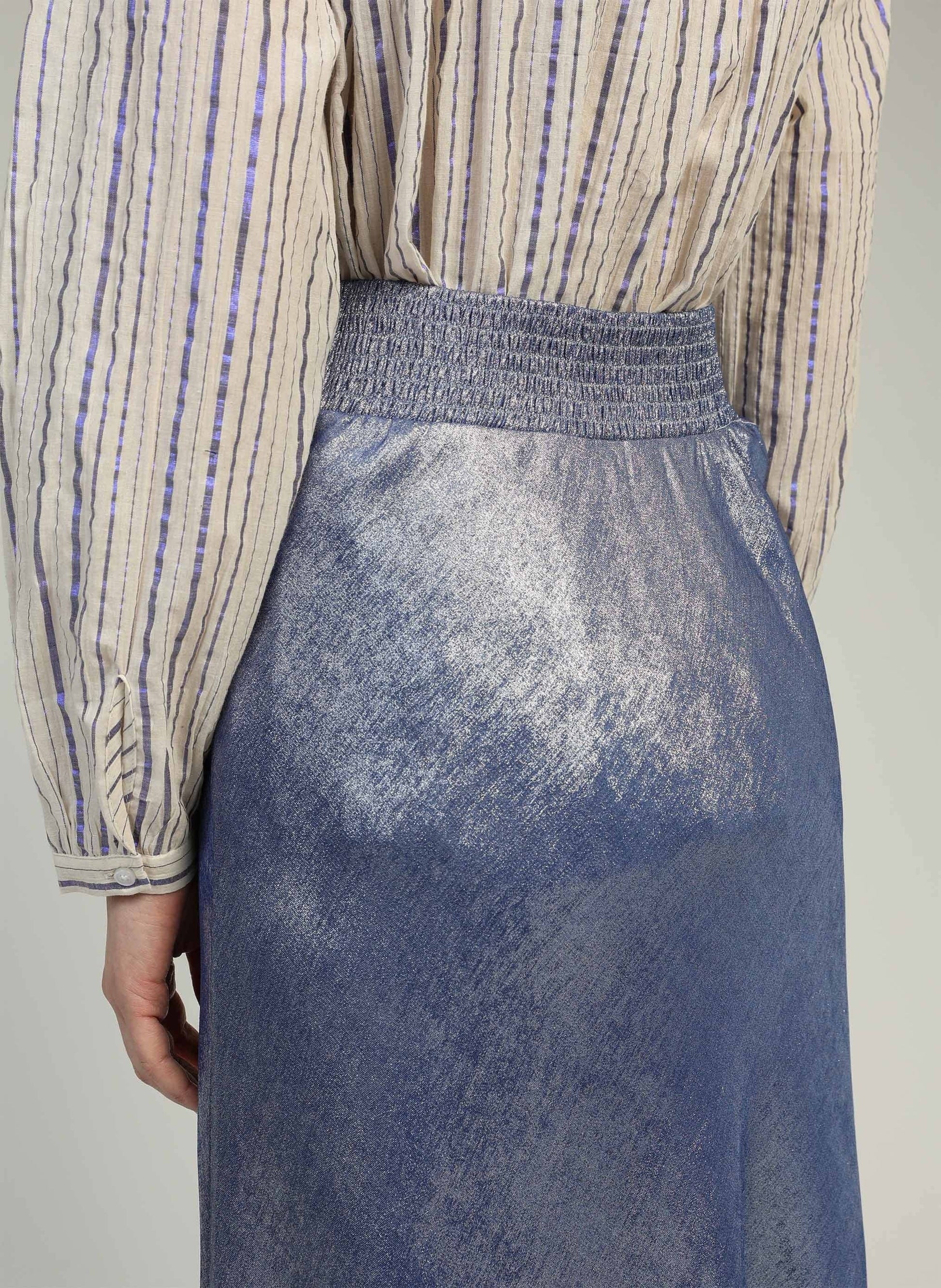 Gonna midi metallizzata blu Janyma