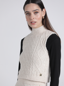 Gilet in maglia a trecce con collo alto