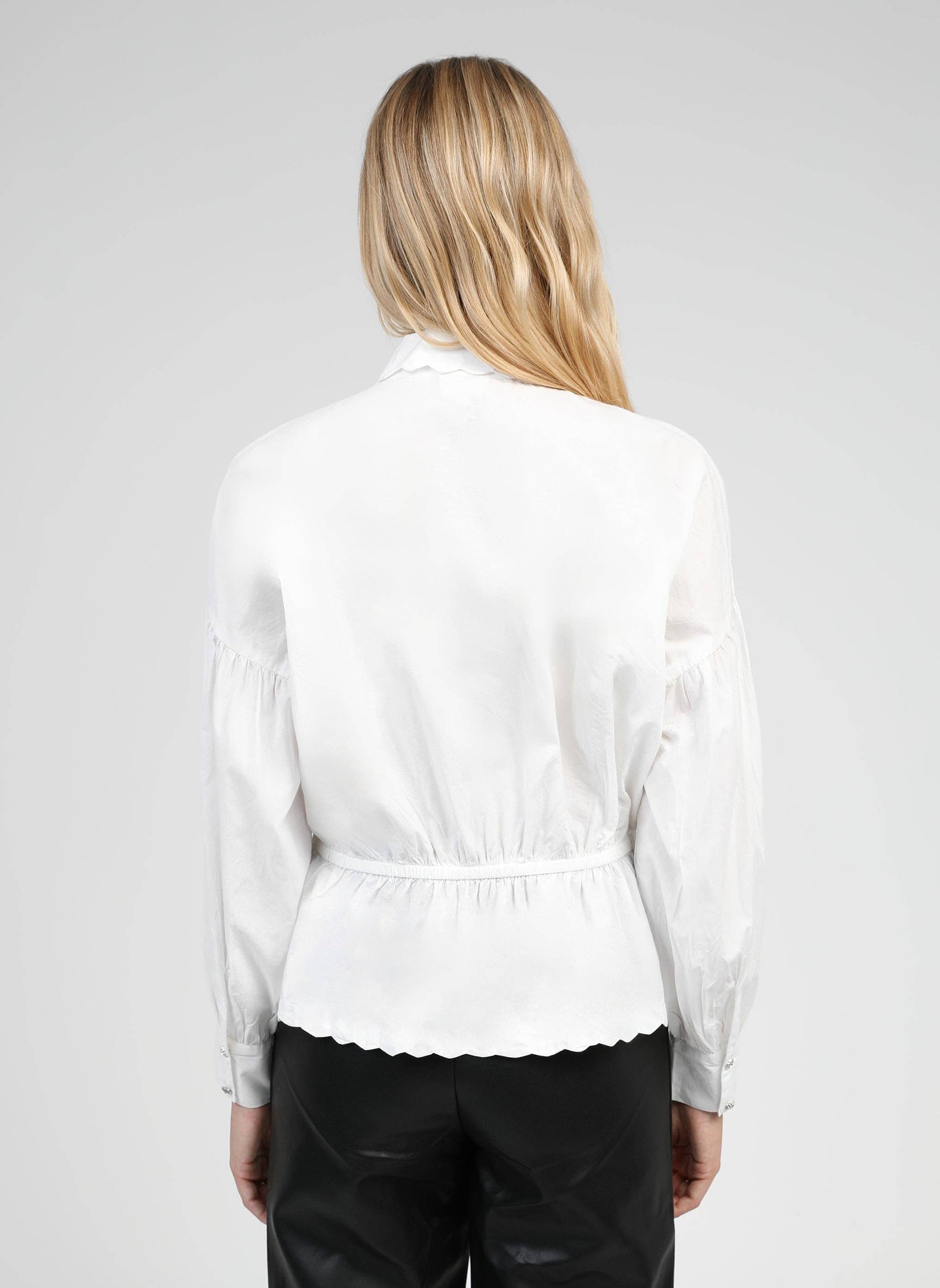 Camicia bianca SANAMA con colletto smerlato