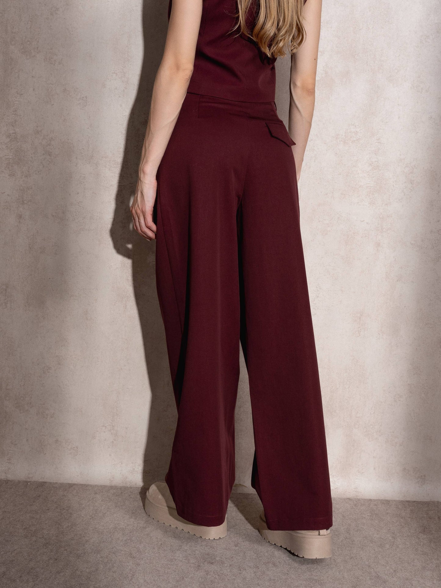 Pantaloni a palazzo con pinces in viscosa e cotone