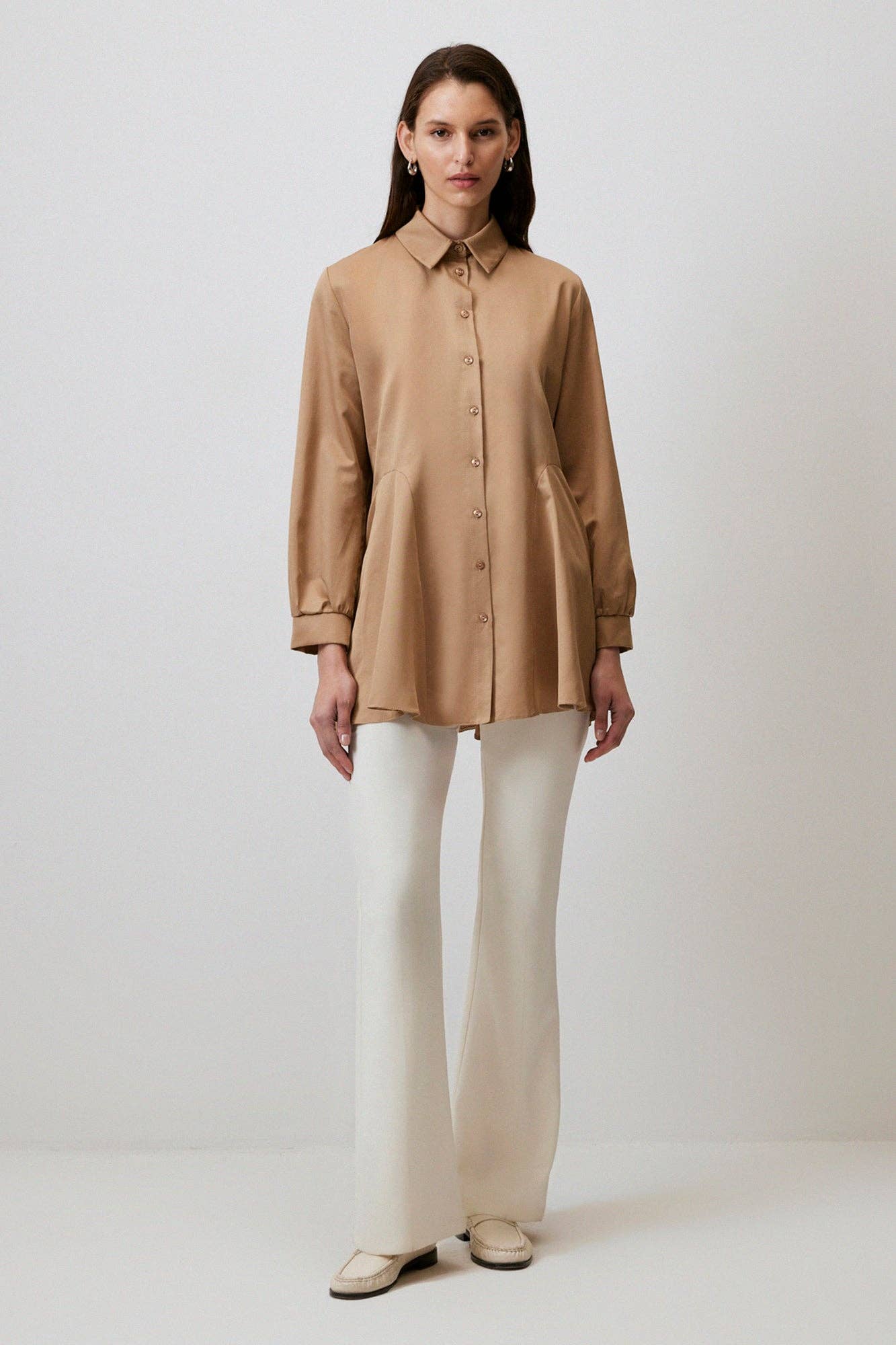 Camicia con orlo a balze