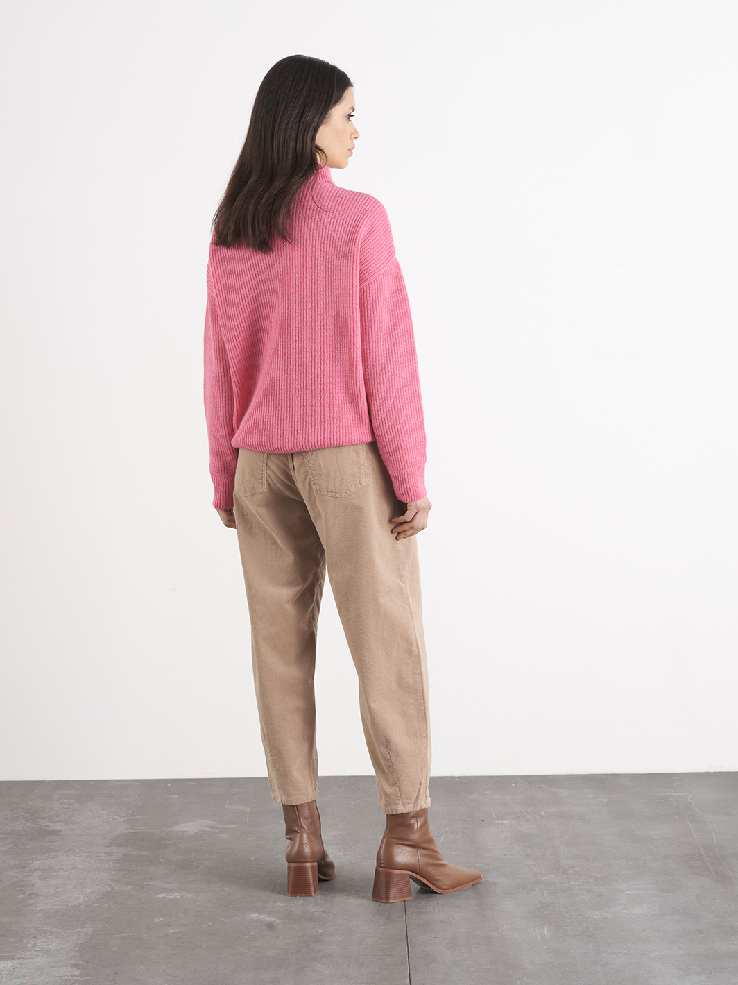 Maglione a Coste Collo Alto Oversize