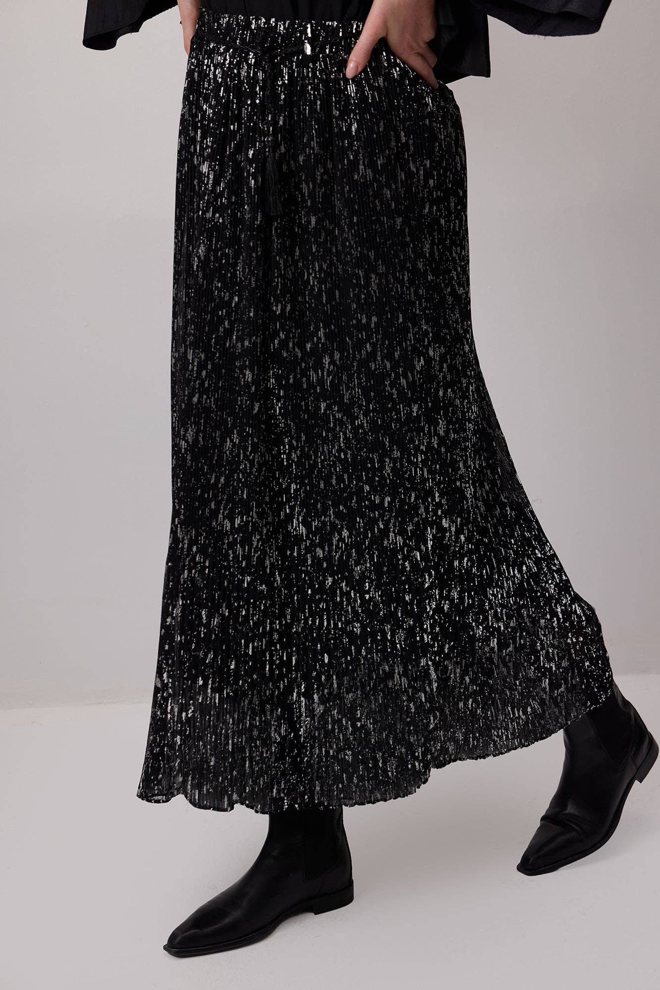 Gonna lunga jacquard lucida con vita elastica