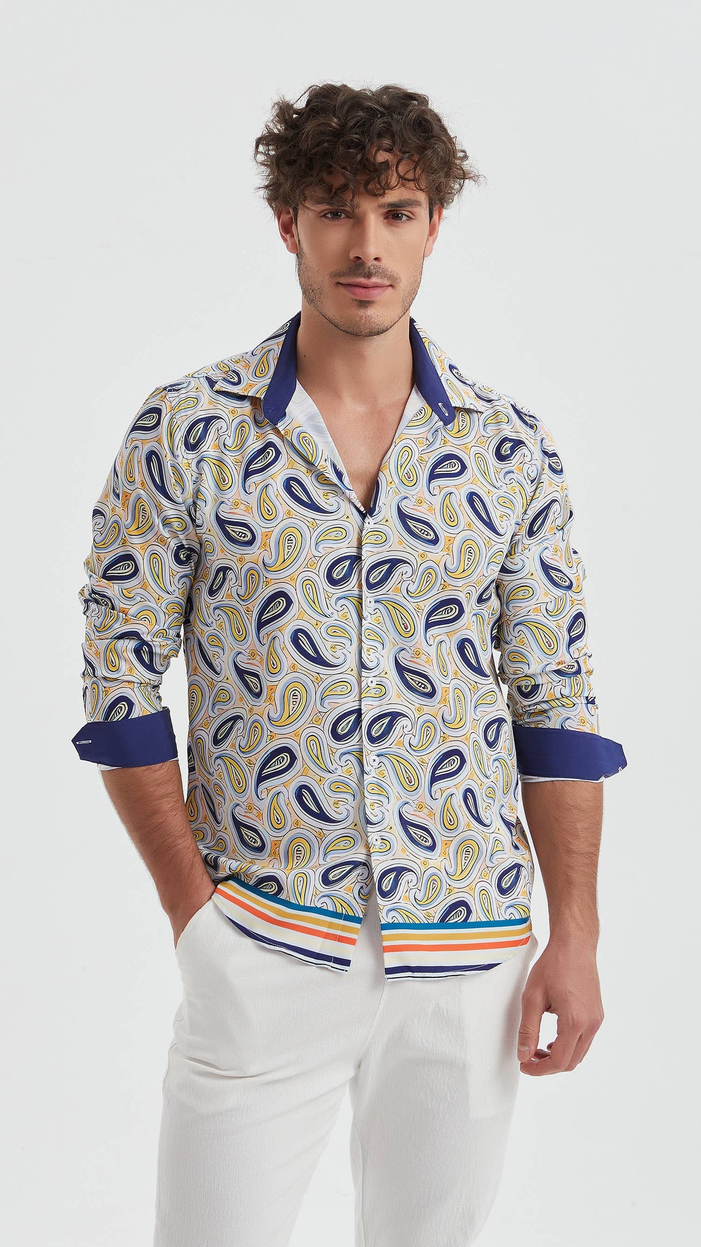 Camicia slim fit elasticizzata con stampa digitale