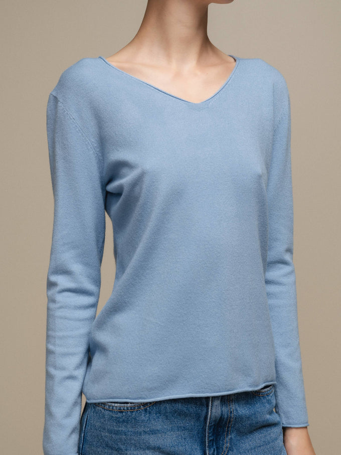 Maglione in maglia da donna con scollo a V