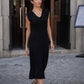 Abito midi nero con scollo a V