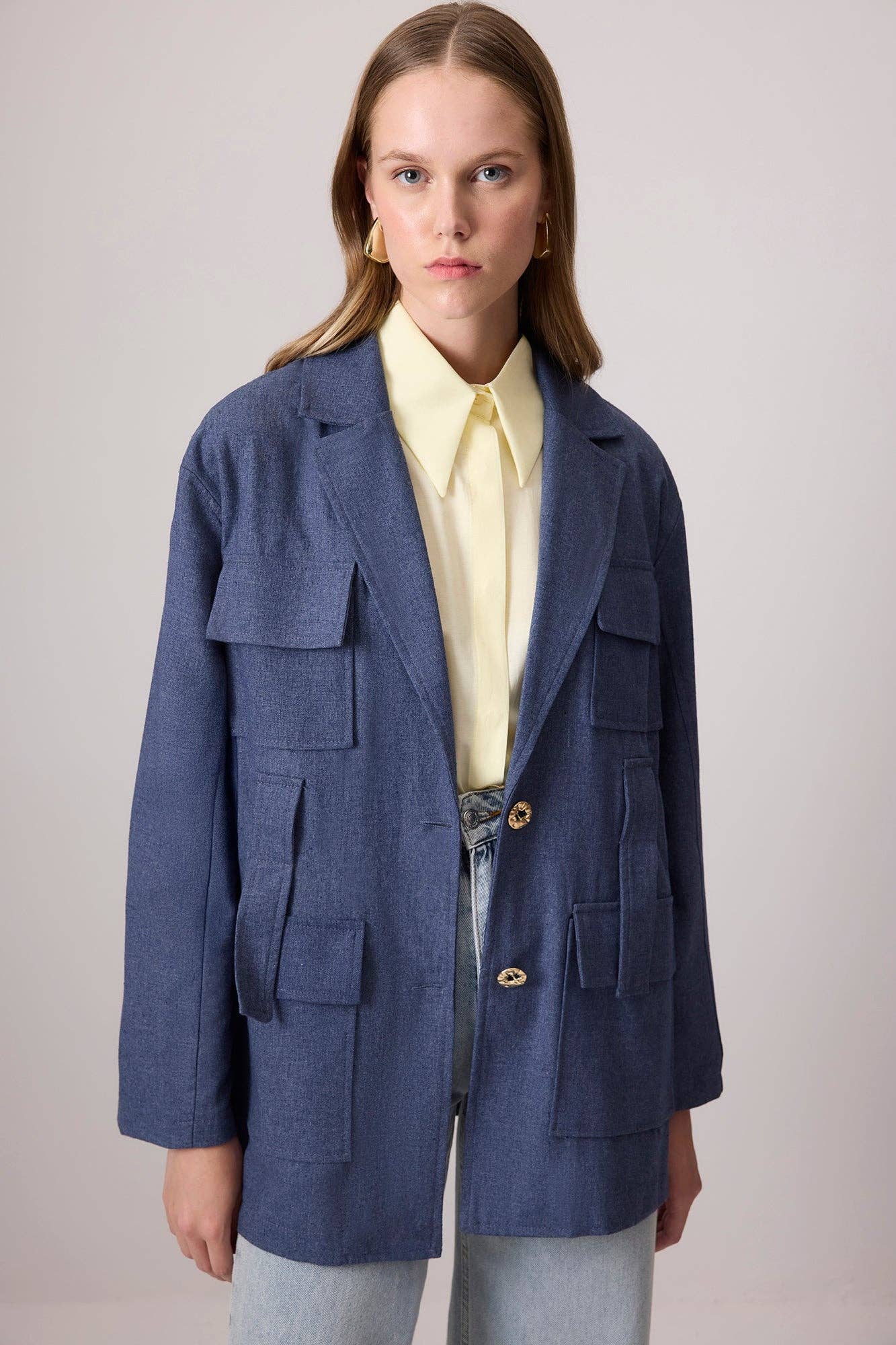 Giacca utility in lino blu navy con cintura e tasche