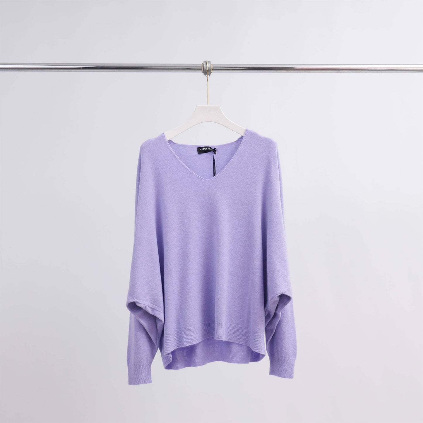 Maglione oversize con scollo a V in misto viscosa