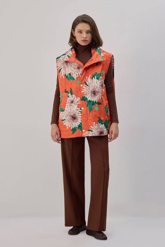 Gilet imbottito con cappuccio floreale arancione