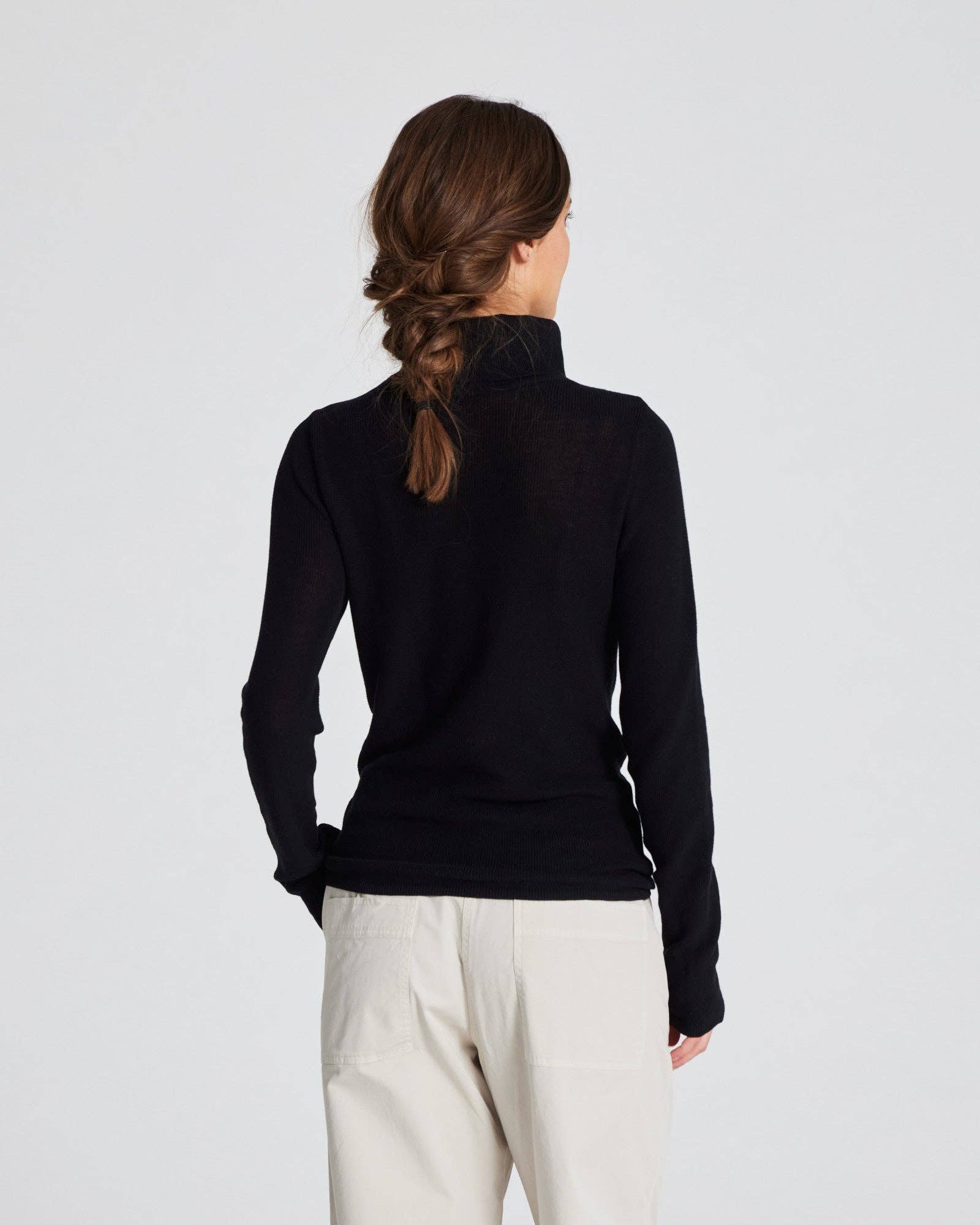 Maglia dolcevita a maniche lunghe in cotone biologico nera