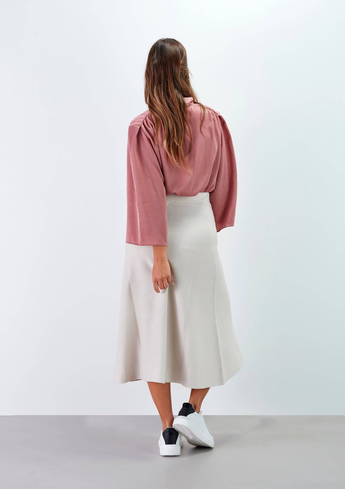 Gonna midi in maglia con cintura