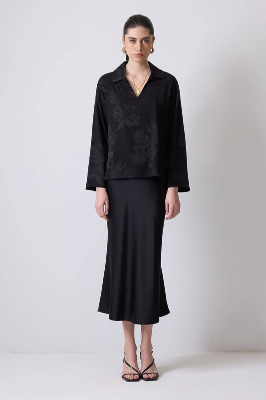 Blusa in raso jacquard nera