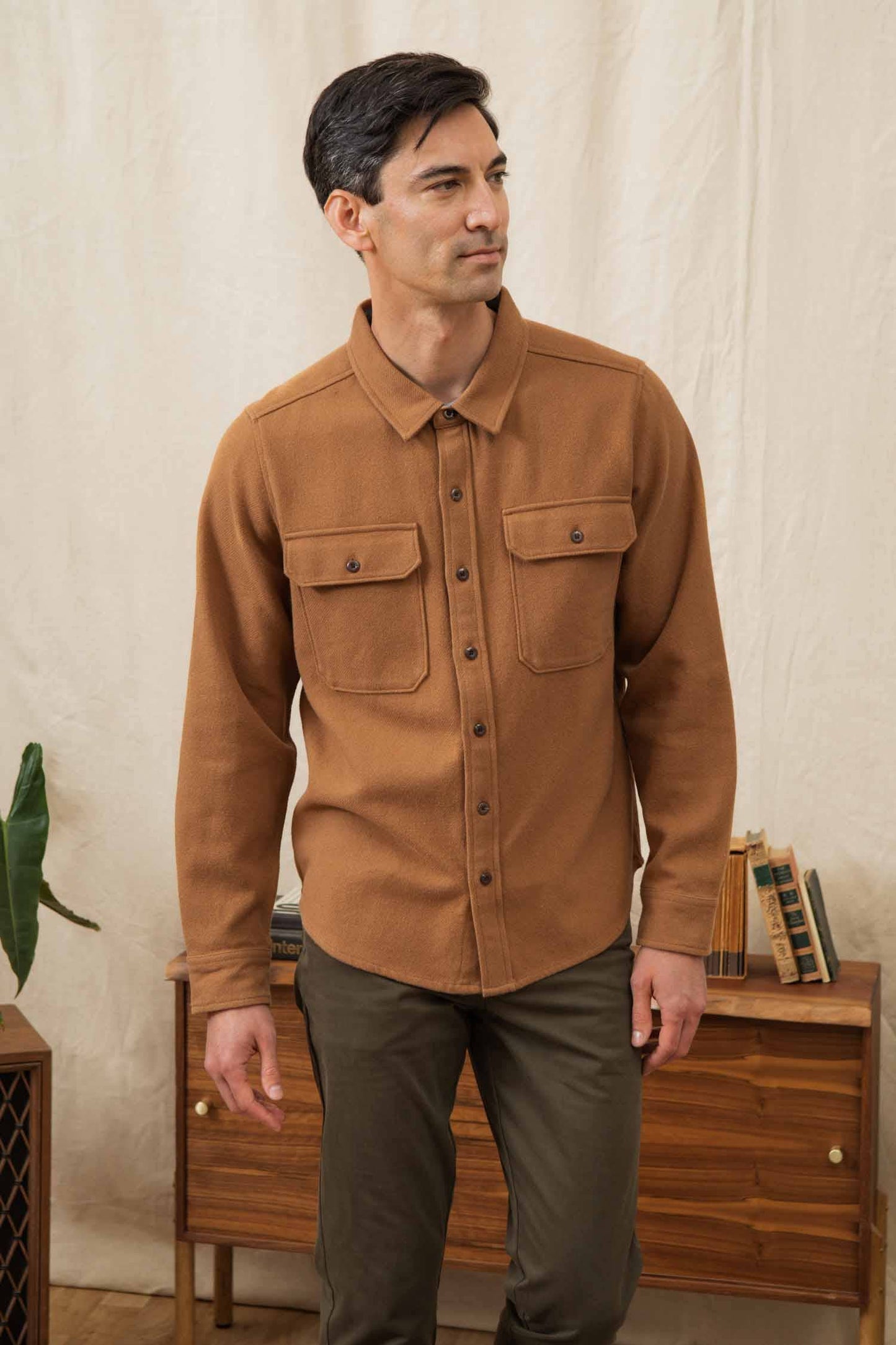 Overshirt in twill riciclato color cammello