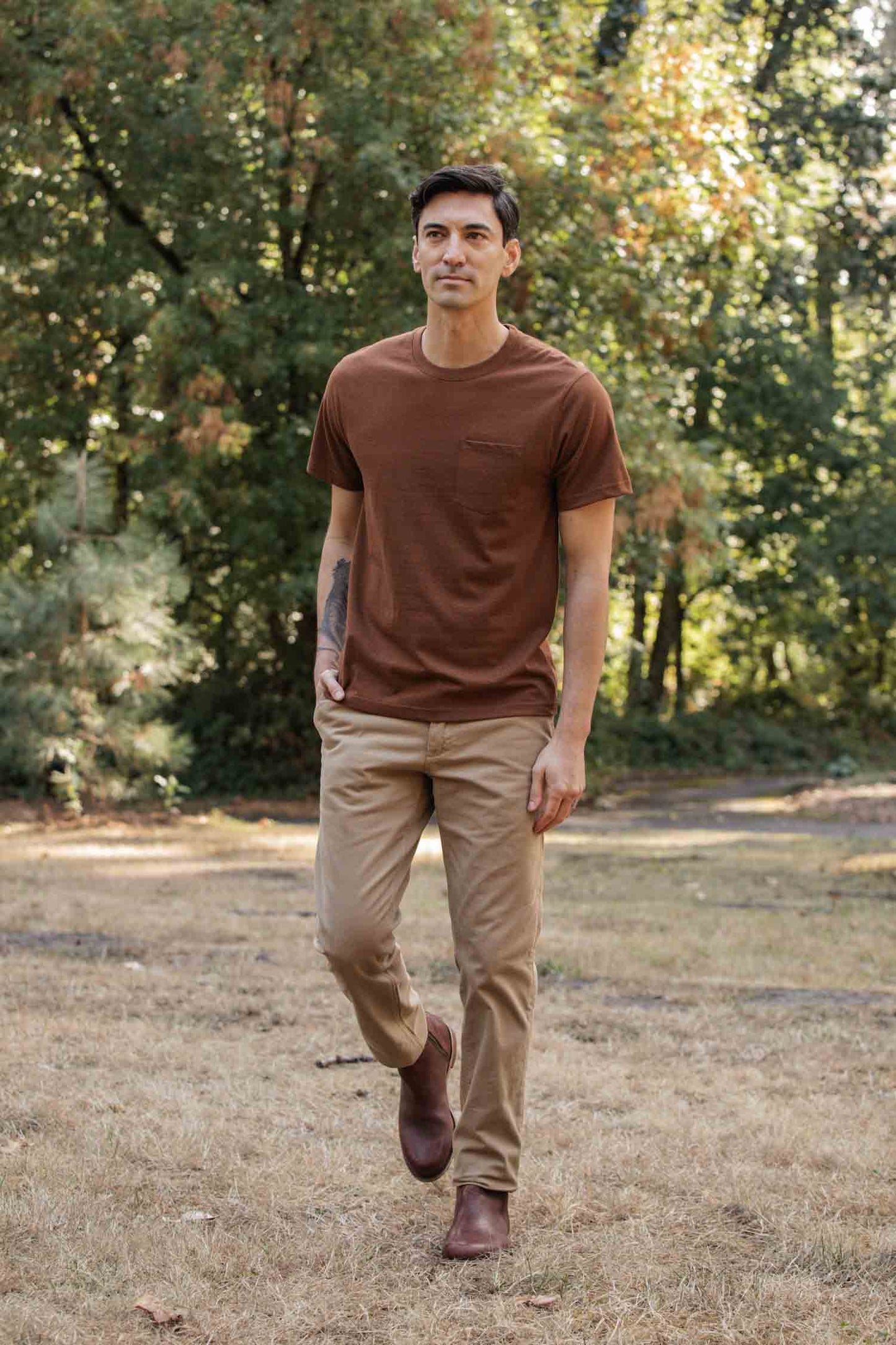 T-shirt riciclata con taschino bronzo