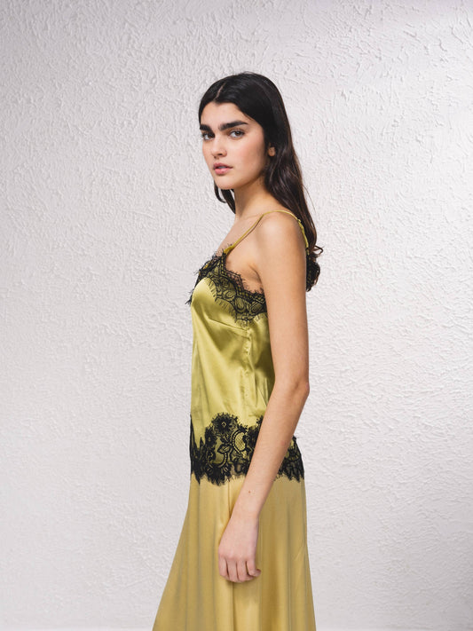 Top fluido con pizzo e scollo a V