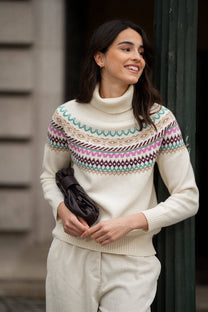 Maglione beige jacquard multicolore a collo alto