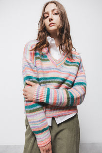Maglione a righe in maglia con scollo a V