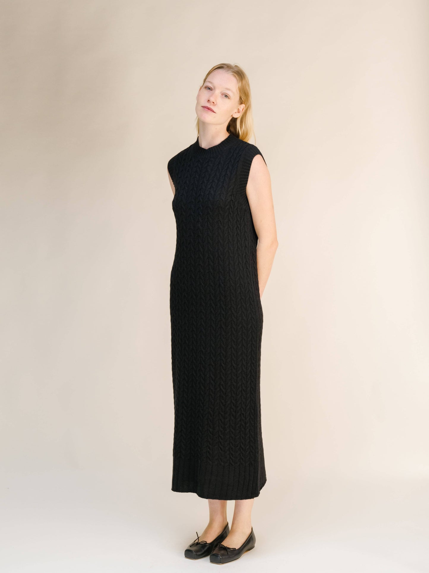 Abito smanicato in maglia a trecce misto cashmere