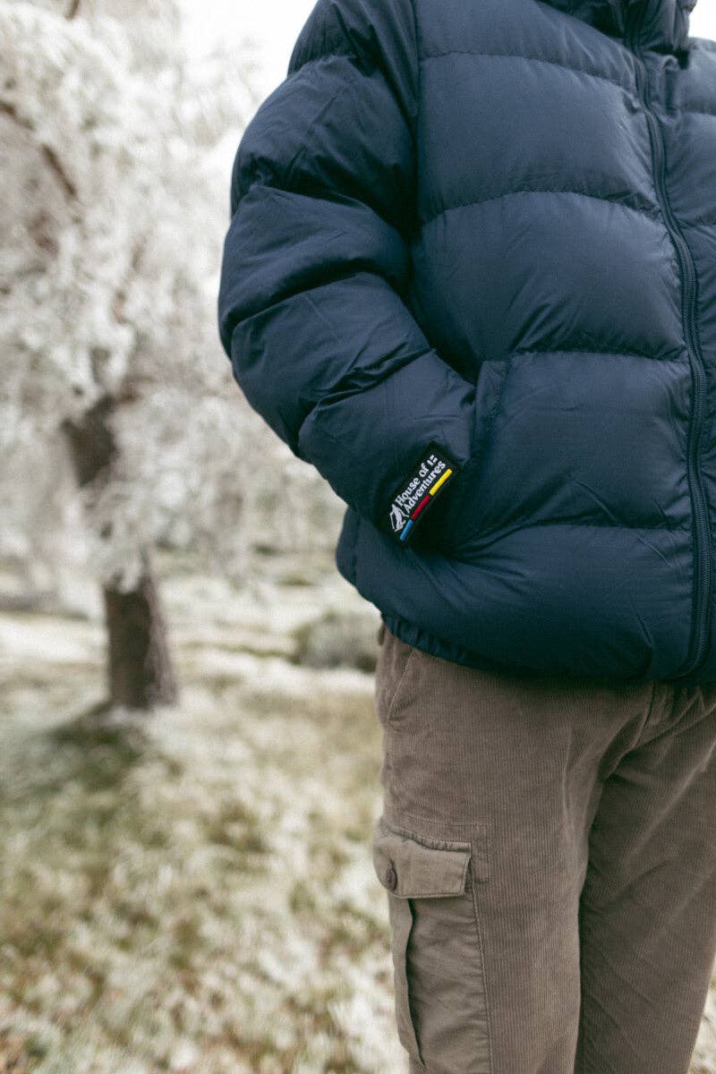 Cappotto imbottito blu navy in poliestere riciclato