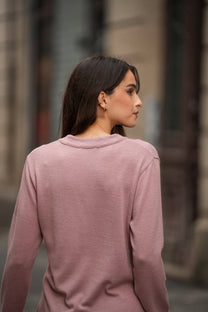 Maglia rosa con scollo a V