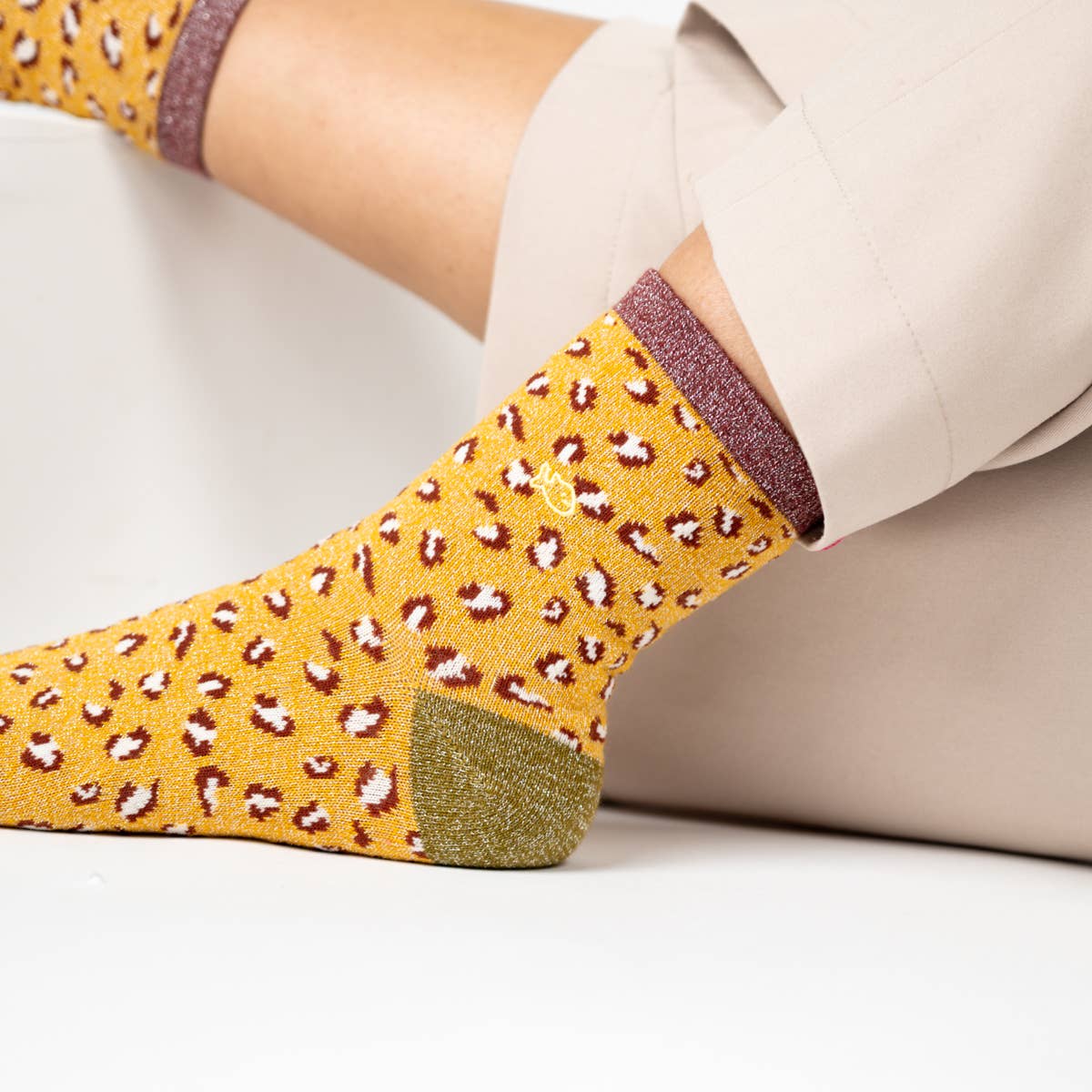 Calzini alla caviglia leopardati glitterati giallo e bordeaux