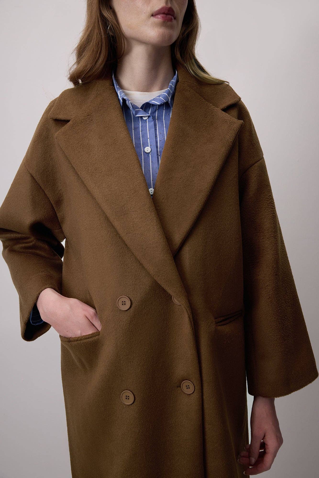 Cappotto oversize doppiopetto marrone